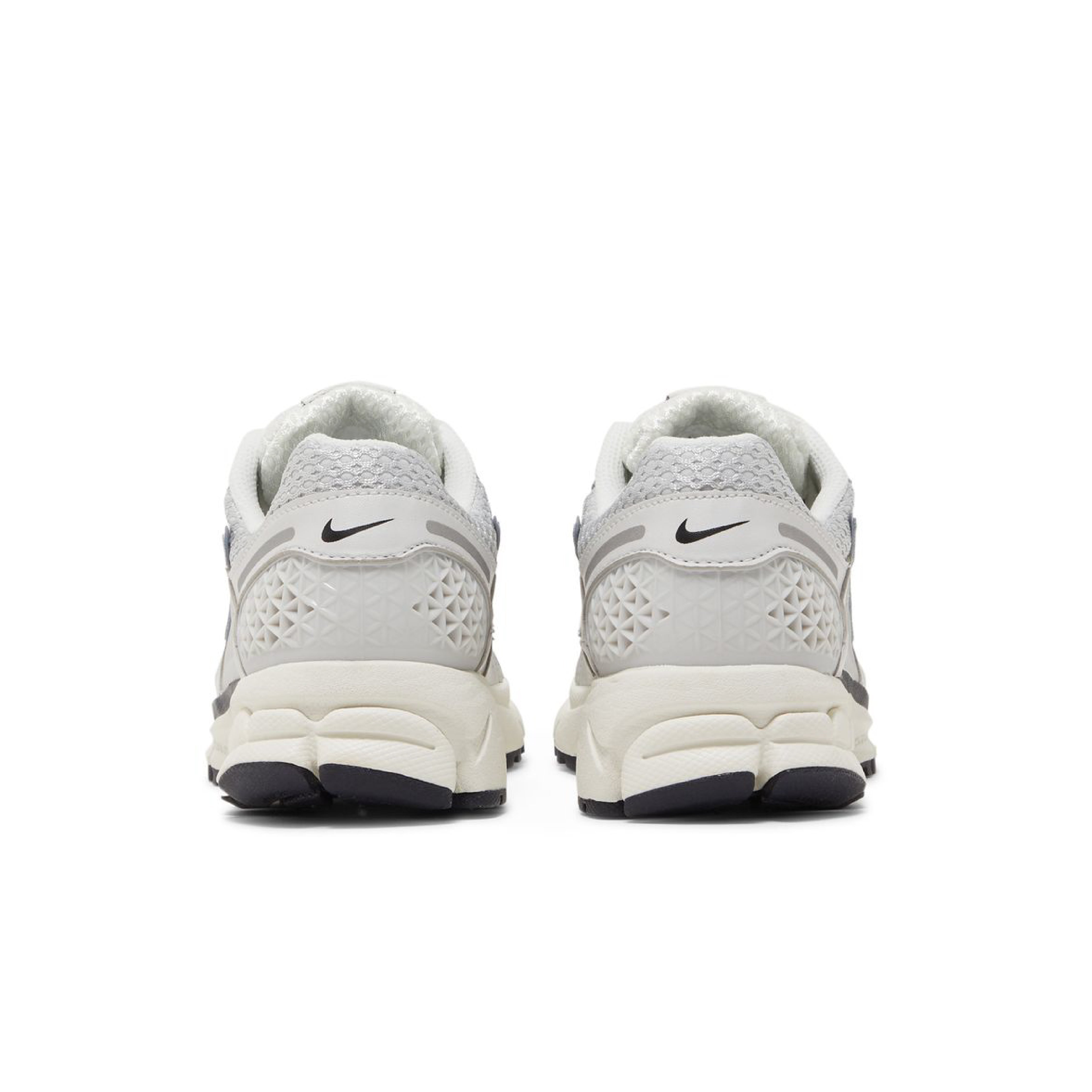 Nike Air Zoom Vomero 5 'Chrome' S14